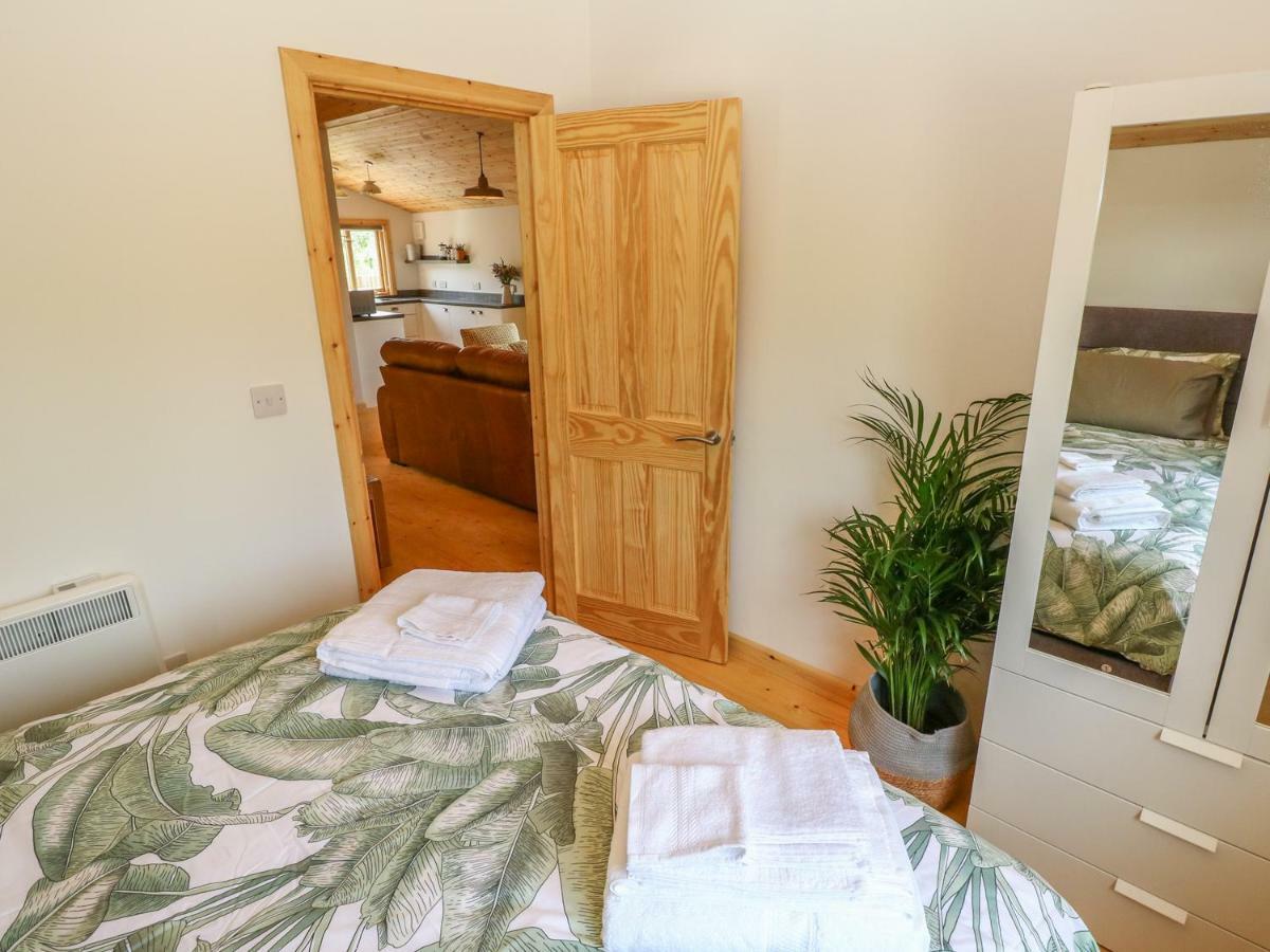 Willow Lodge Tenby Ngoại thất bức ảnh